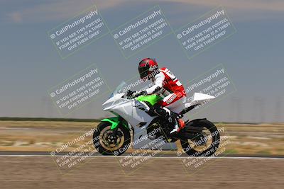 media/Jul-22-2022-TrackDaz (Fri) [[ca4971259a]]/Group B/130pm (Wheelie Bump)/